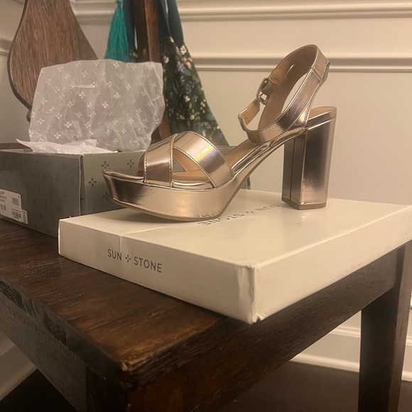 Beautiful Heels - Picture 5 of 6